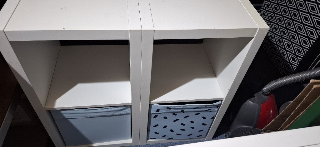 4 x Kallax 2 vaks kasten inclusief 5 stoffen bakken, Ophalen, Overige materialen, Gebruikt, 50 tot 100 cm