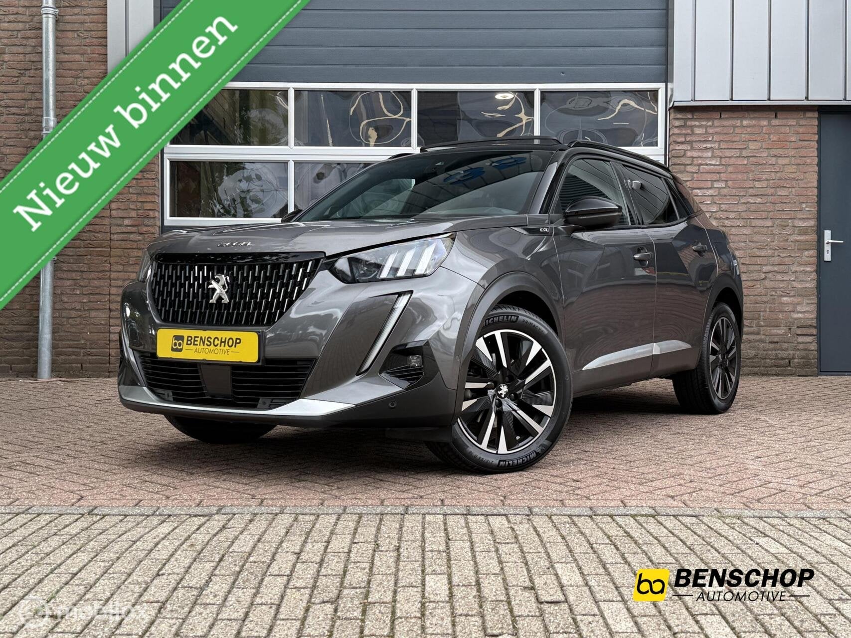 Peugeot 2008 1.2 PureTech GT Pack Panodak Virtual Navi Carpl, Auto's, Zwart, Leder, Bedrijf, 1180 kg