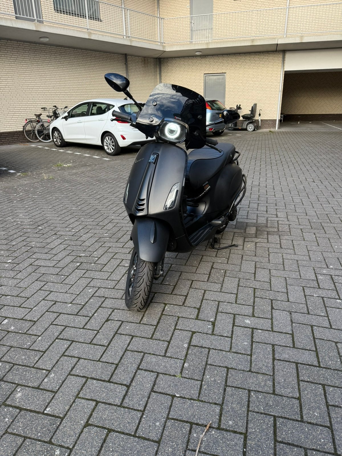 Vespa Sprint 2019 Mat Zwart Akrapovic, Ophalen, Gebruikt, Overige modellen, Maximaal 45 km/u