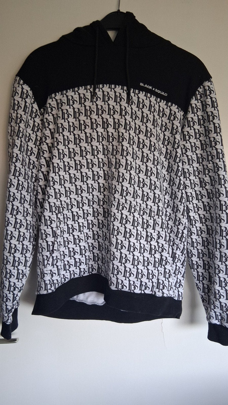 Black Squad hoodie met capuchon - Maat L, Kleding | Heren, Maat 52/54 (L), Black Squad, Zwart, Ophalen of Verzenden