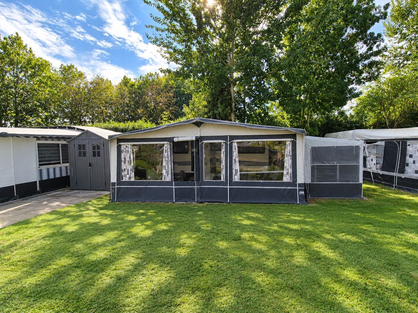 Hobby de Luxe 495 UK Prestige met Stapelbed uit 2009, Caravans en Kamperen, Stapelbed, Rondzit, Hobby, Particulier