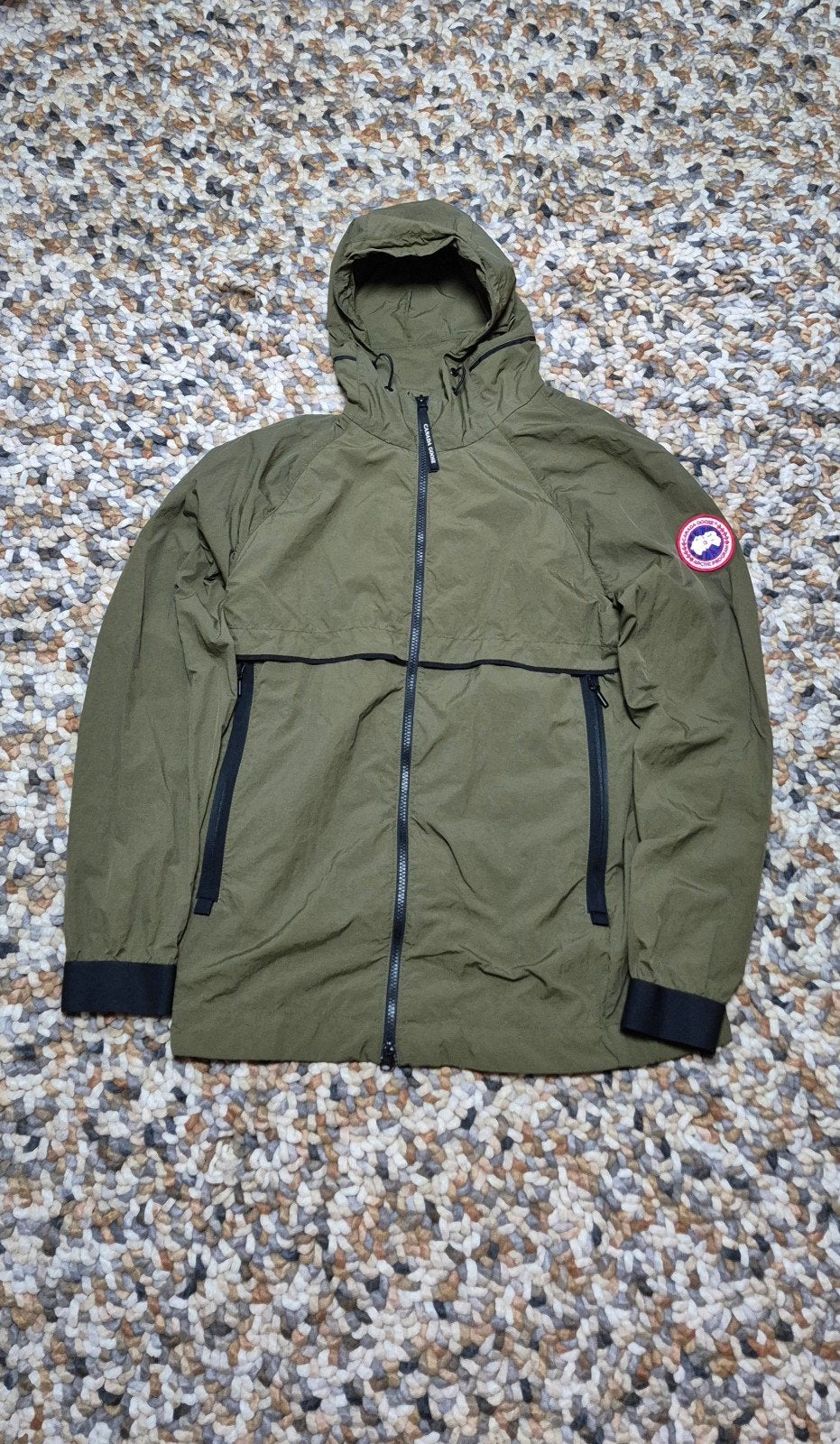 Canada Goose Faber windjack - Maat M - Militair Groen, Maat 48/50 (M), Canada Goose, Ophalen of Verzenden, Gedragen