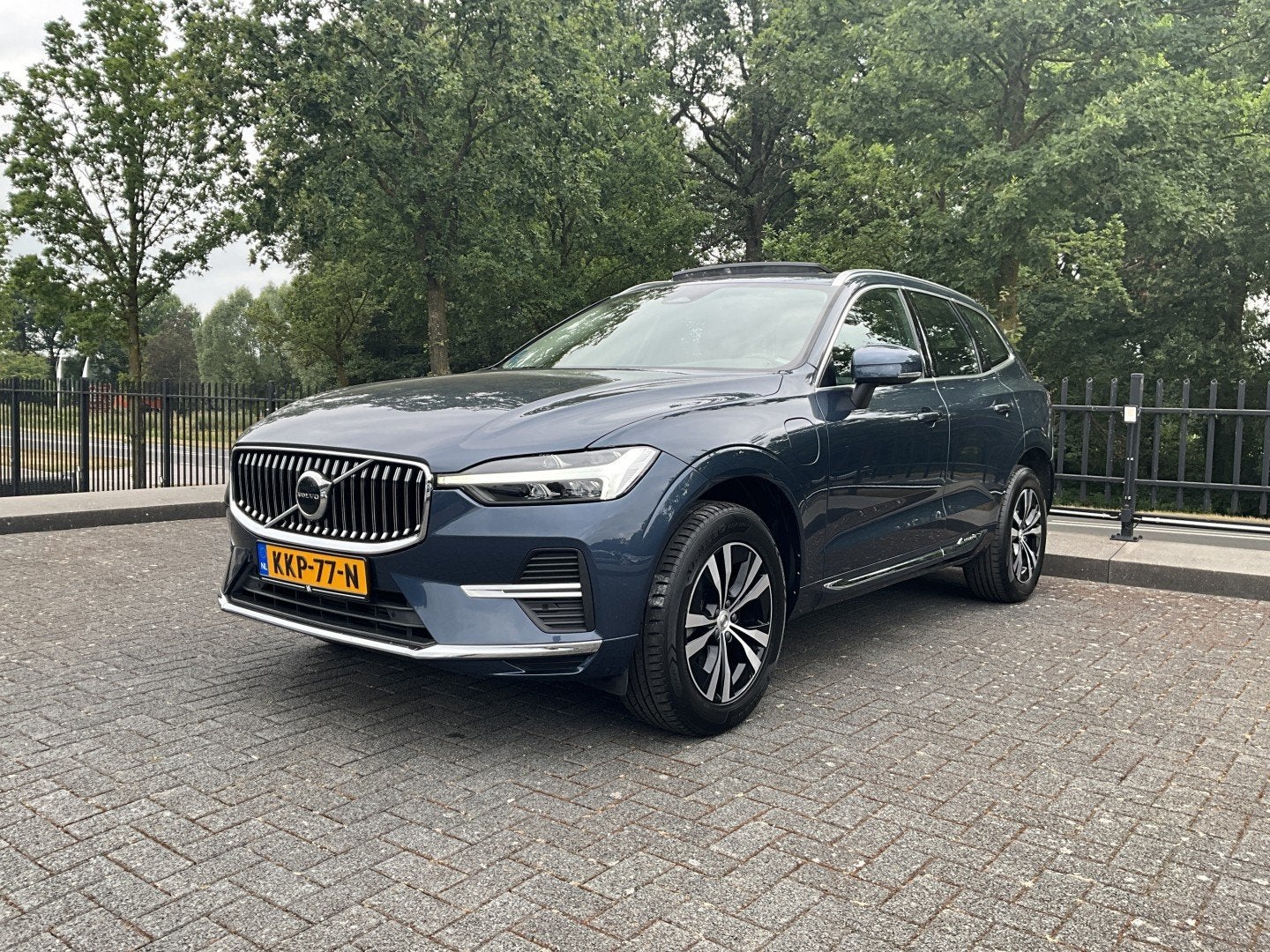 Volvo XC60 Recharge T6 PHEV | Inscription | Pano | Navi | Ca, Automaat, Gebruikt, 4 cilinders, Blauw