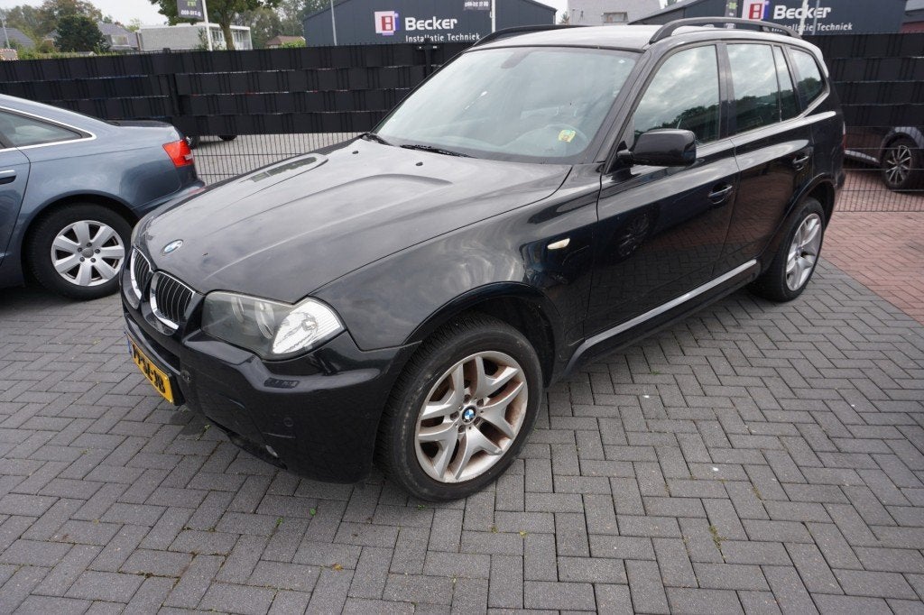 Bmw X3 2.5i EXECUTIVE AUTOMAAT AC MOTOR SCHADE, Auto's, Automaat, Bluetooth, Zwart, Bedrijf