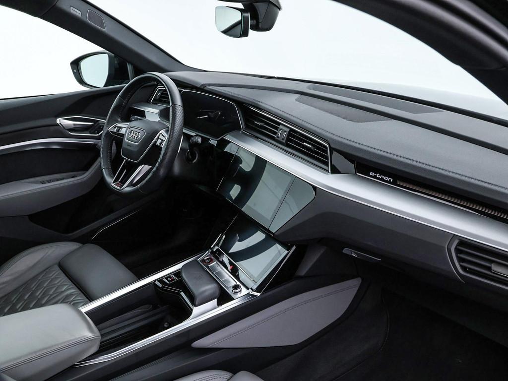 Audi e-tron S 503pk Quattro 95 kWh · SOH 98,5% · Panoramad, Automaat, 95 kWh, Zwart, Vierwielaandrijving