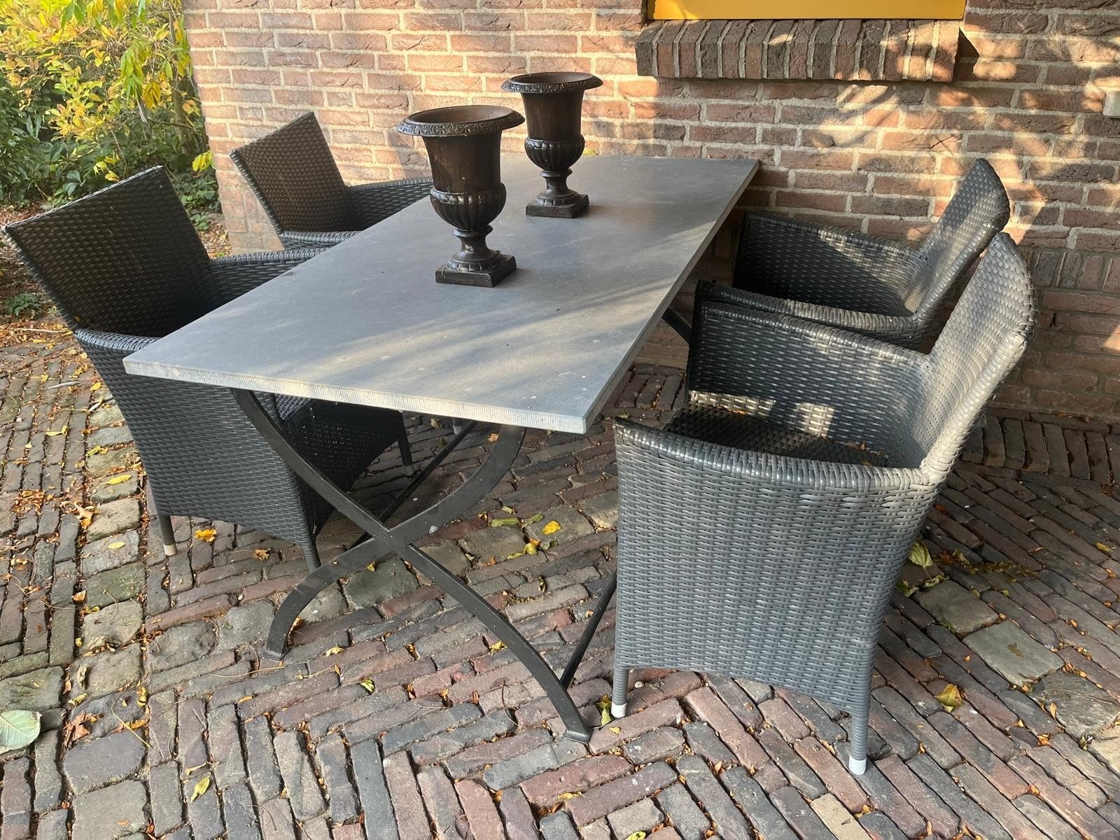 Hardstenen tuintafel met 4 antraciet Wicker tuinstoelen, Tuin en Terras, Ophalen, Gebruikt, Rechthoekig, Overige materialen