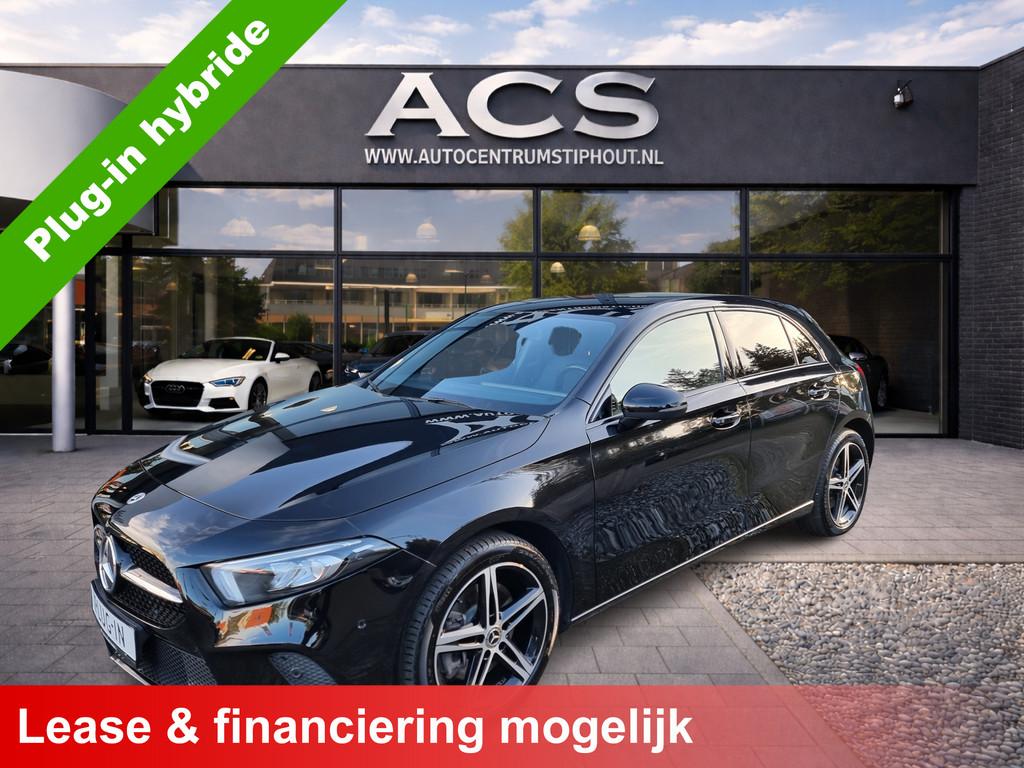 Mercedes-Benz A-Klasse 250 e | AMG | 2022 | Ambient light |, Gebruikt, Zwart, 4 cilinders, Parkeersensor