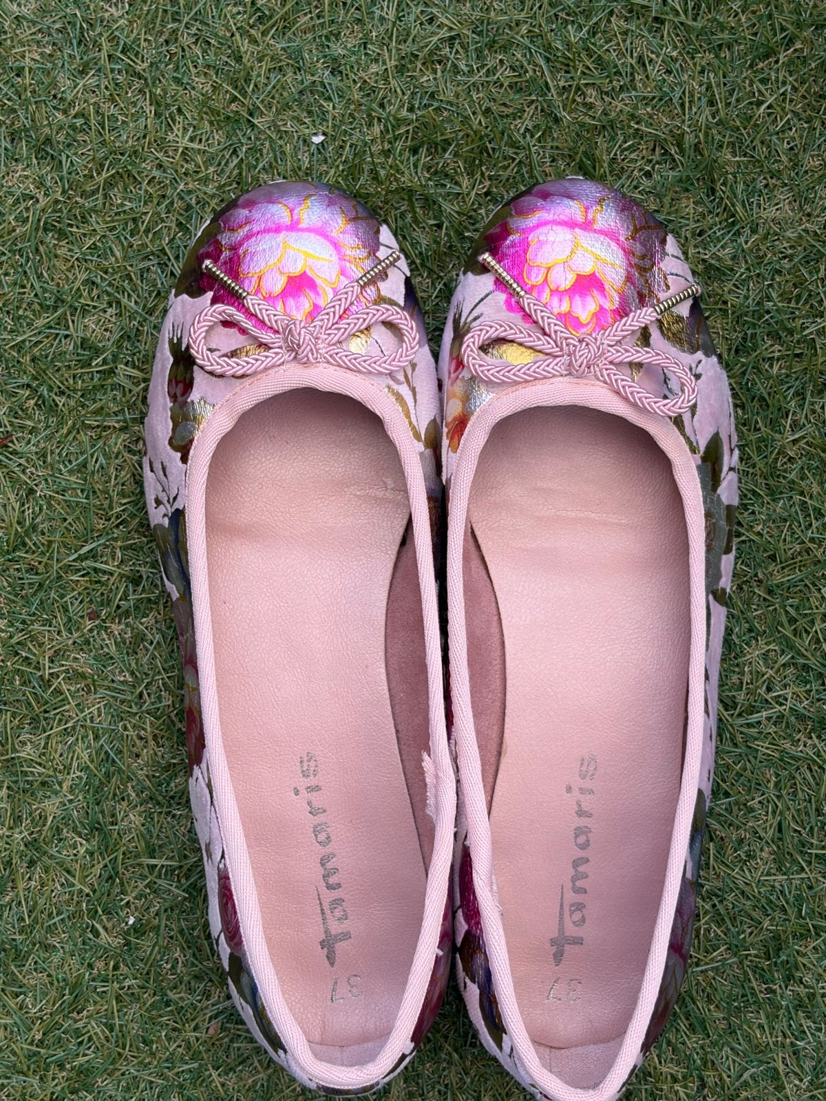 Tamaris Ballerina's met bloemenprint en strik - Maat 37, Zo goed als nieuw, Roze, Ballerina's, Ophalen of Verzenden