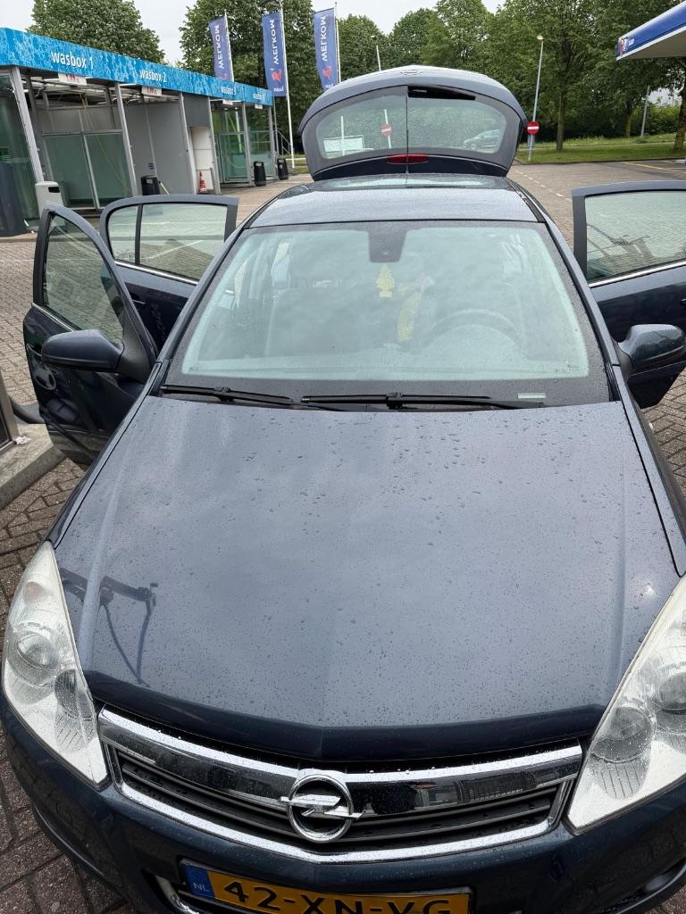 Opel Astra 1.6 16V 5D Easytronic 85KW 2007 Blauw, Auto's, Opel, Zwart, 4 cilinders, Parkeersensor, Leder en Stof