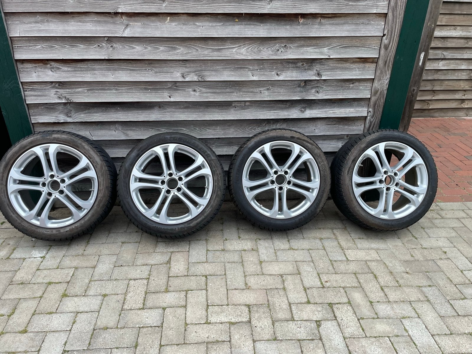 MAK 18 inch Velgen met Goodyear Winterbanden Mercedes, Auto-onderdelen, Banden en Velgen, Banden en Velgen, Winterbanden, 18 inch