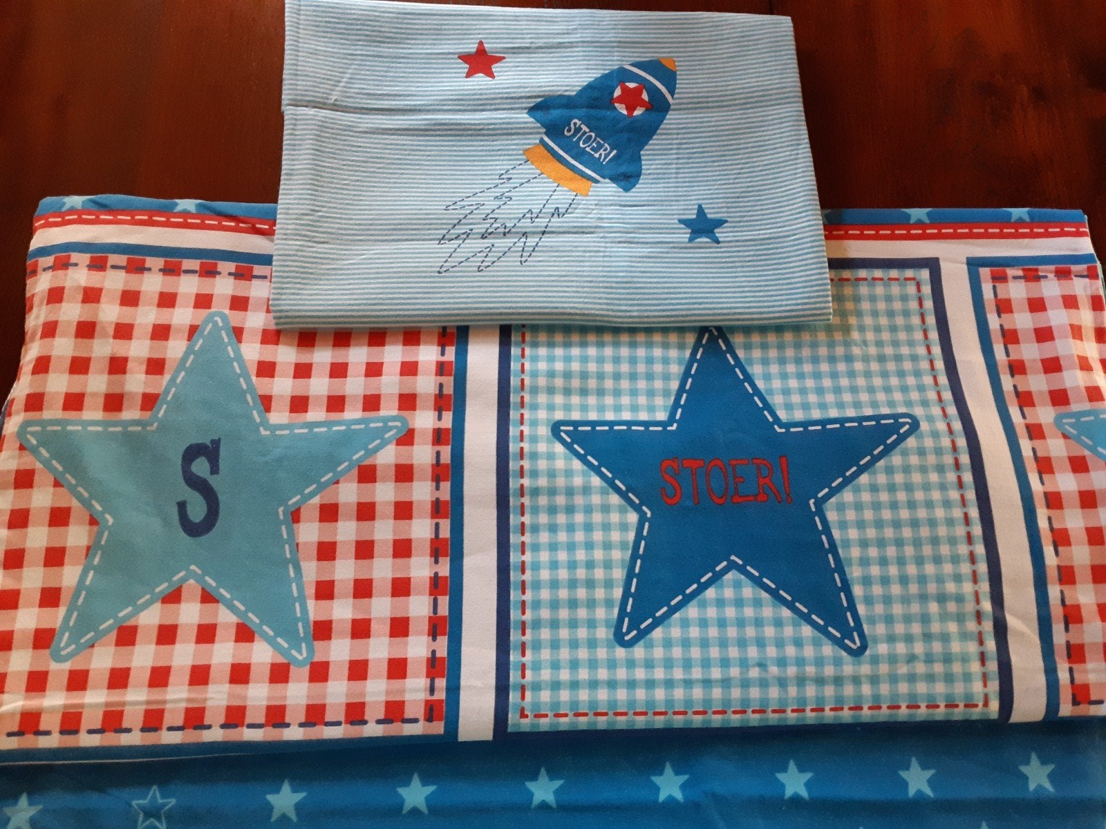 Stoer! Twee dekbedovertrekken met raket en sterren voor kind, Gebruikt, Overige merken, Meerkleurig, Dekbedovertrek