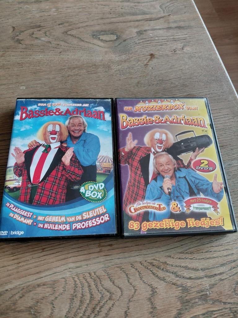2 Bassie en Adriaan boxsets met 6 dvd's. Muziek + Serie., Cd's en Dvd's, Dvd's | Kinderen en Jeugd, Avontuur, Gebruikt, Alle leeftijden