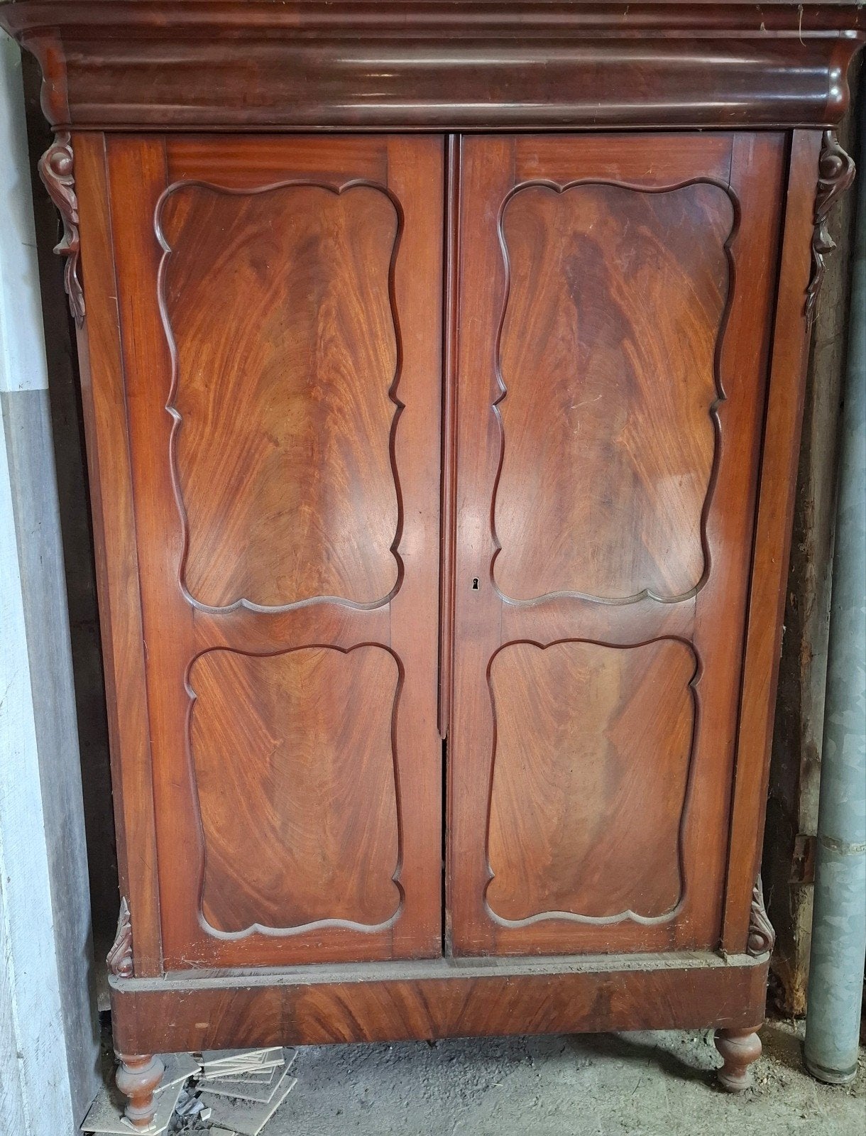 Antieke mahoniehouten kledingkast, Antiek en Kunst, Ophalen