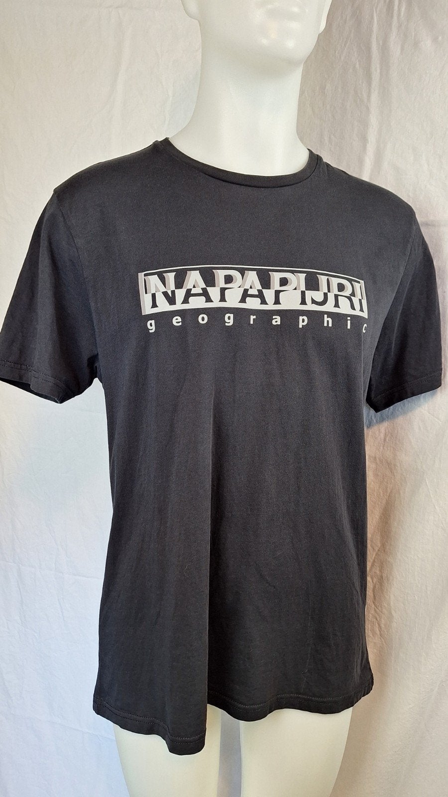 Perfecte staat- Napapijri heren T-shirt - Maat XL, Zwart, Maat 56/58 (XL), Ophalen of Verzenden, Zo goed als nieuw