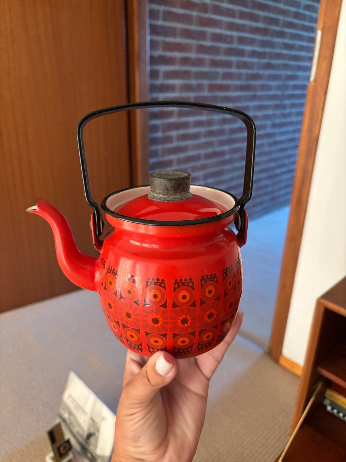 Vintage rode emaille theepot met retro patroon, Ophalen of Verzenden