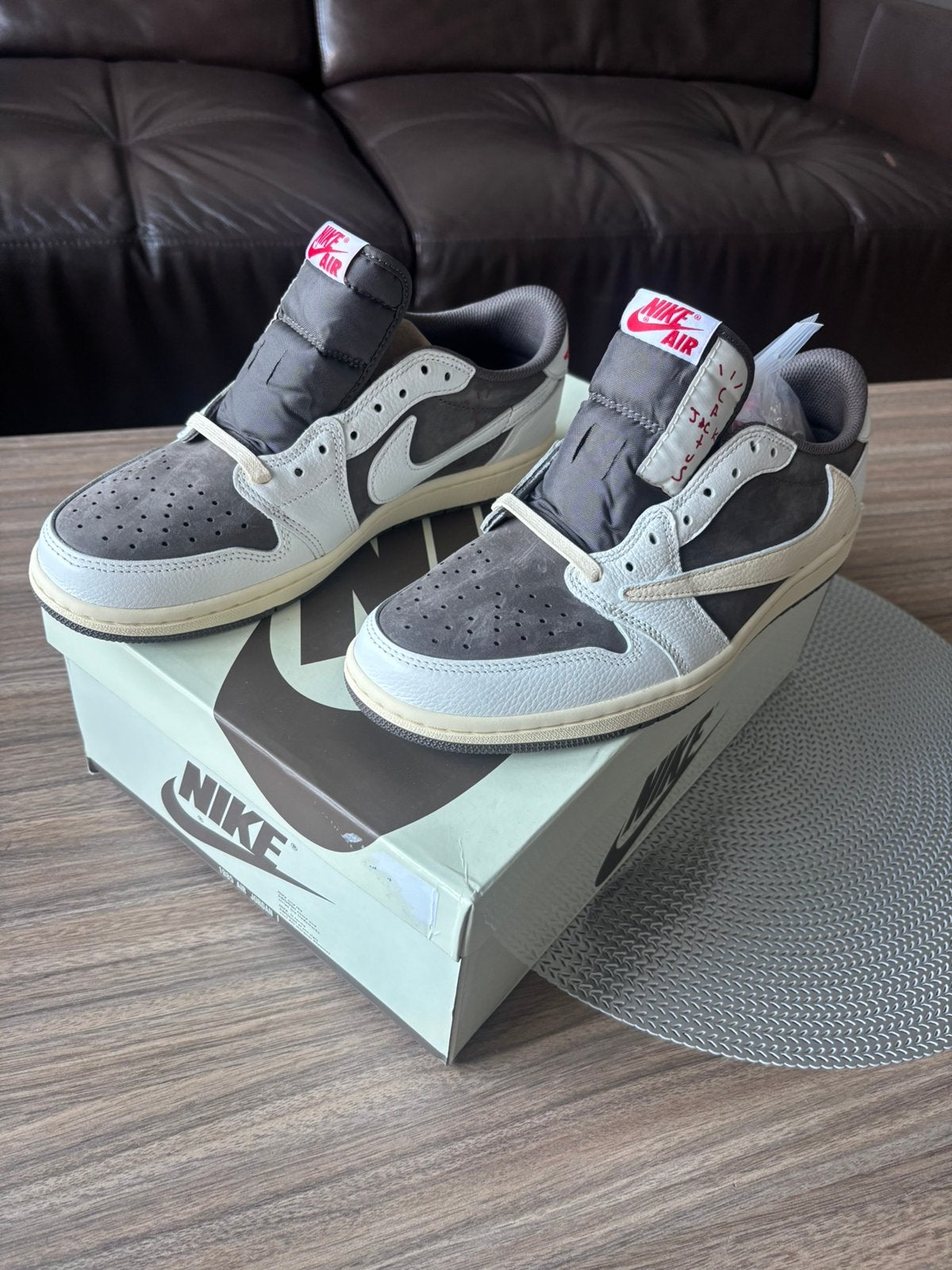 Travis Scott x Air Jordan 1 Retro Low OG 'Reverse Mocha, Kleding | Heren, Bruin, Nike, Nieuw, Ophalen of Verzenden