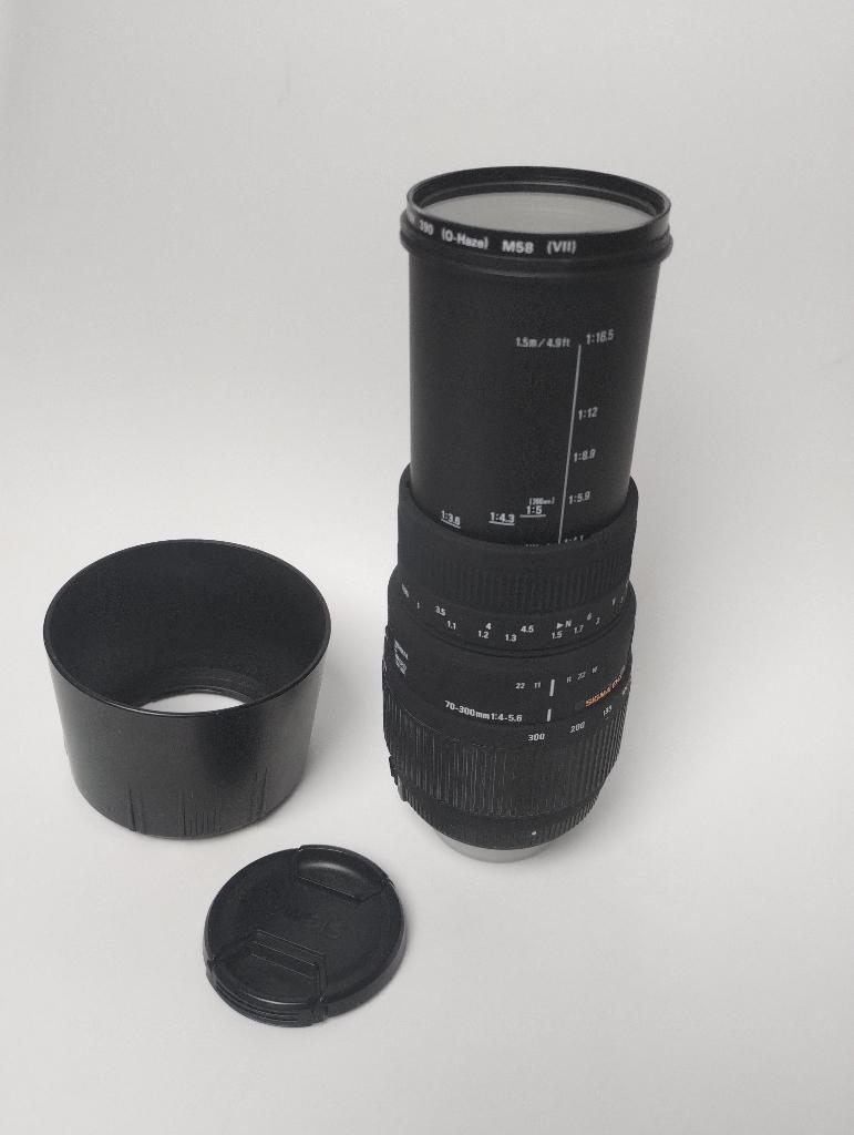 Sigma 70-300mm 1:4-5.6 APO lens, Ophalen of Verzenden, Zo goed als nieuw, Telelens, Zoom