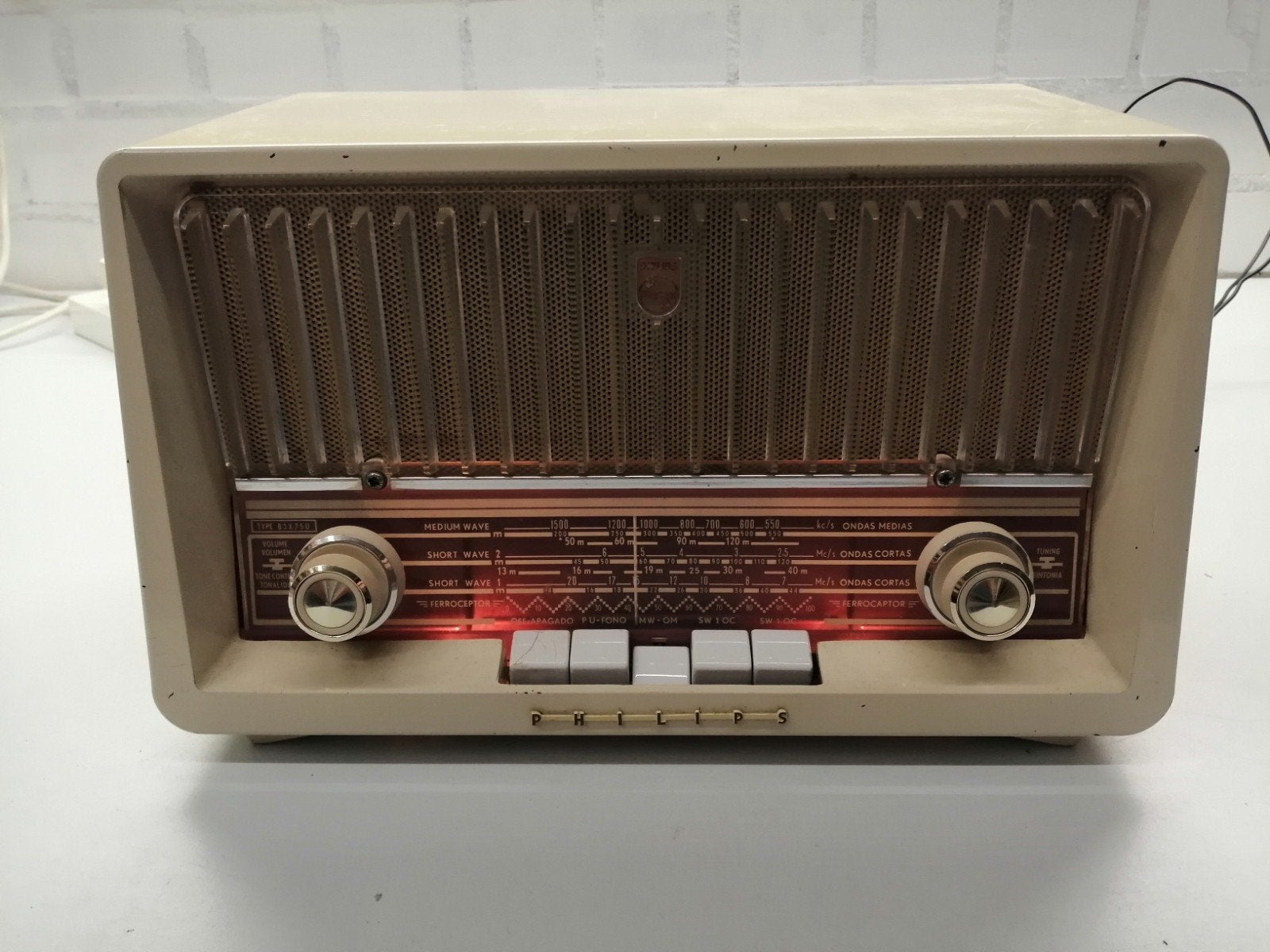 Philips tafelradio type B3X75U bj. 1956/'57 orig. creme/wit, Ophalen