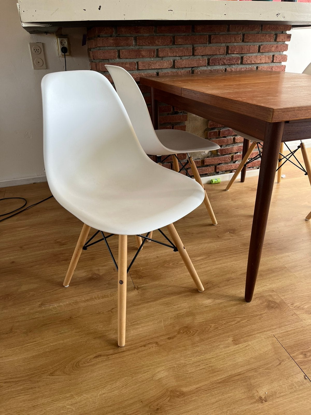 Set van 4 witte eetkamerstoelen, Ophalen, Zo goed als nieuw, Wit, Vier
