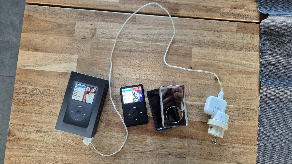 6e generatie 80Gb IPod, met doosje, kabel en 7116 nummers., Audio, Tv en Foto, Mp3-spelers | Apple iPod, 40 GB en meer, Gebruikt