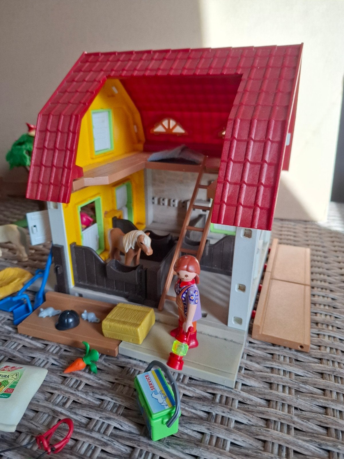 Playmobil ponyboerderij / manege, Ophalen, Zo goed als nieuw