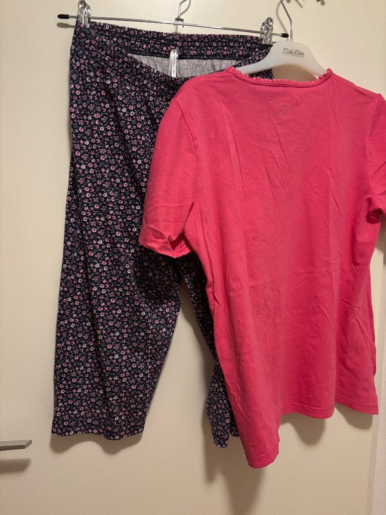 Pastunette Pyjama maat 40 roze bloemen capri, Pastunette, Ophalen of Verzenden, Zo goed als nieuw, Maat 38/40 (M)