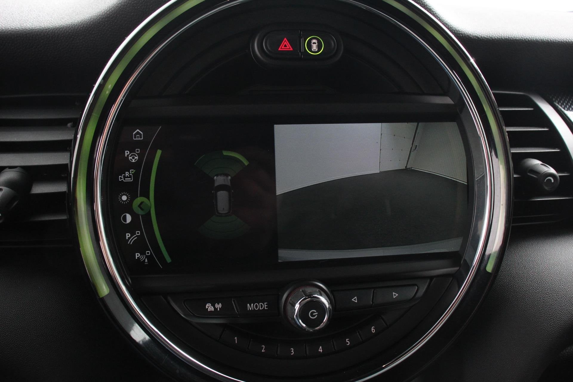 MINI Cooper Electric Charged 33 kWh Leder Climate Control Cr, 1340 kg, 33 kWh, 4 stoelen, Mini Electric