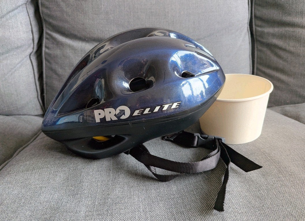 Blauwe fietshelm PRO Elite met LocWELL Retention System, Fietsen en Brommers, Fietsaccessoires | Fietshelmen, Gebruikt, Ophalen of Verzenden