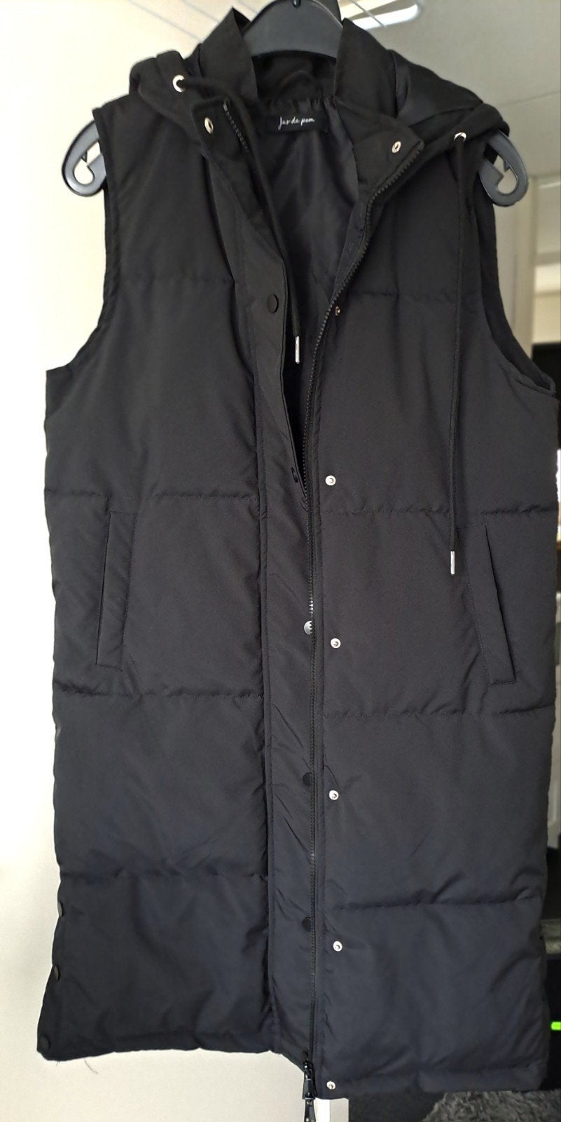 Zwarte gewatteerde bodywarmer met capuchon - Maat S/M, Jus de Pom, Zwart, Ophalen of Verzenden, Zo goed als nieuw