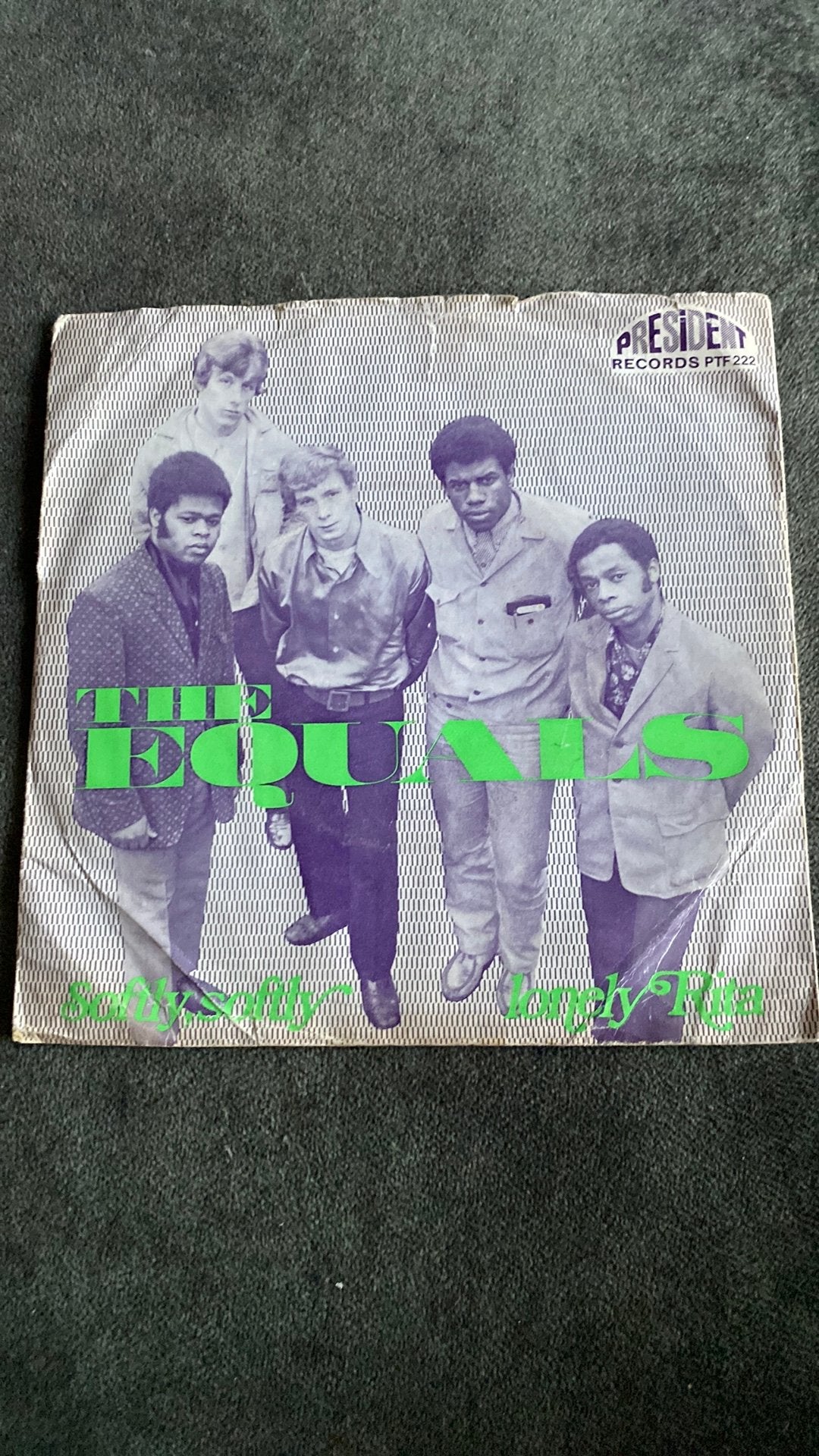 Vinyl single the Equals - Softly softly, Ophalen of Verzenden, Gebruikt, R&B en Soul