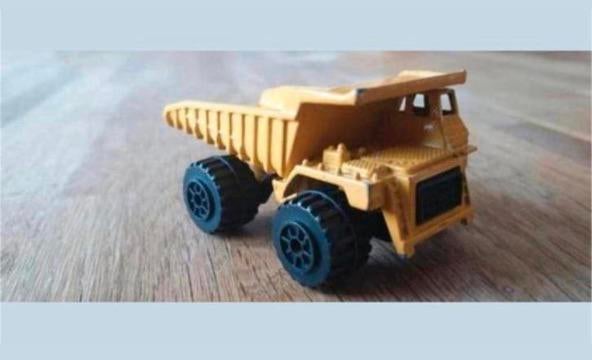 ZEE Dump Truck P380 – kiepwagen – Made in China, Hobby en Vrije tijd, Ophalen of Verzenden, Gebruikt, Bus of Vrachtwagen