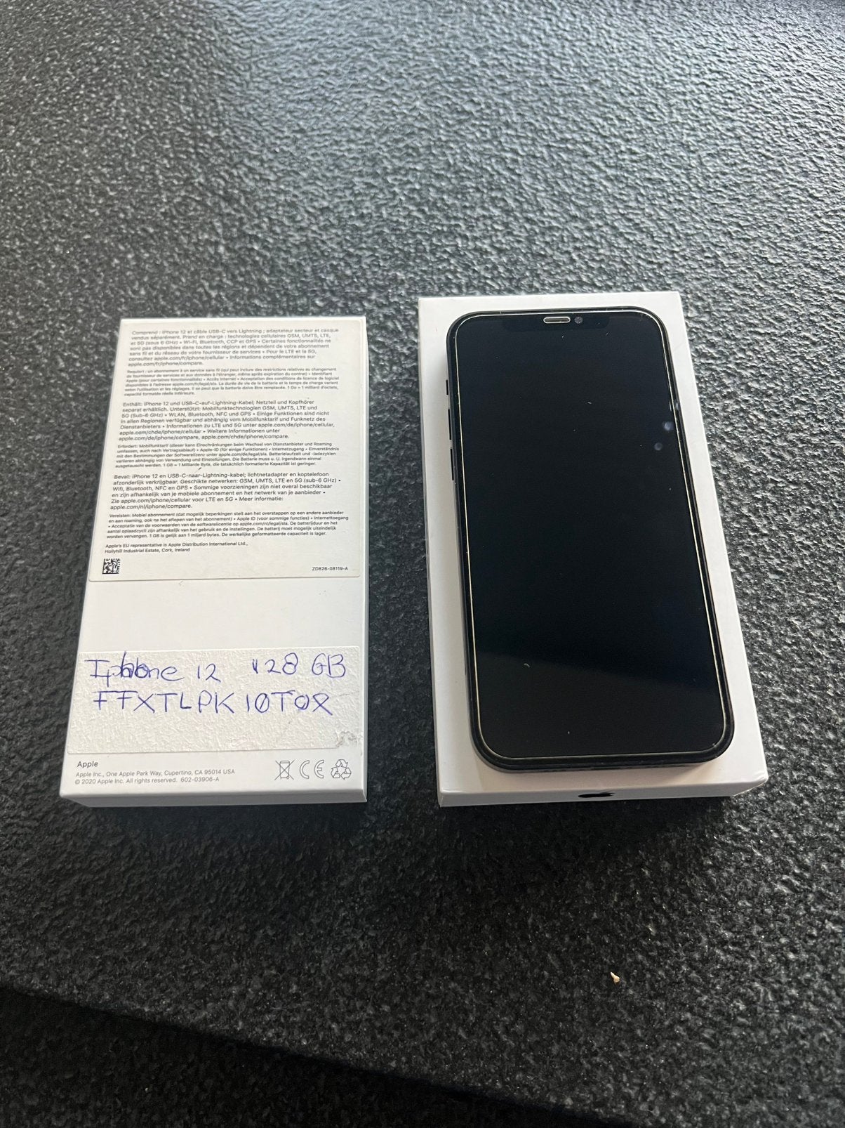 Goed werkende iPhone 12 met alleen gebarsten achterkant, Zwart, Ophalen of Verzenden, IPhone 12, Zonder simlock