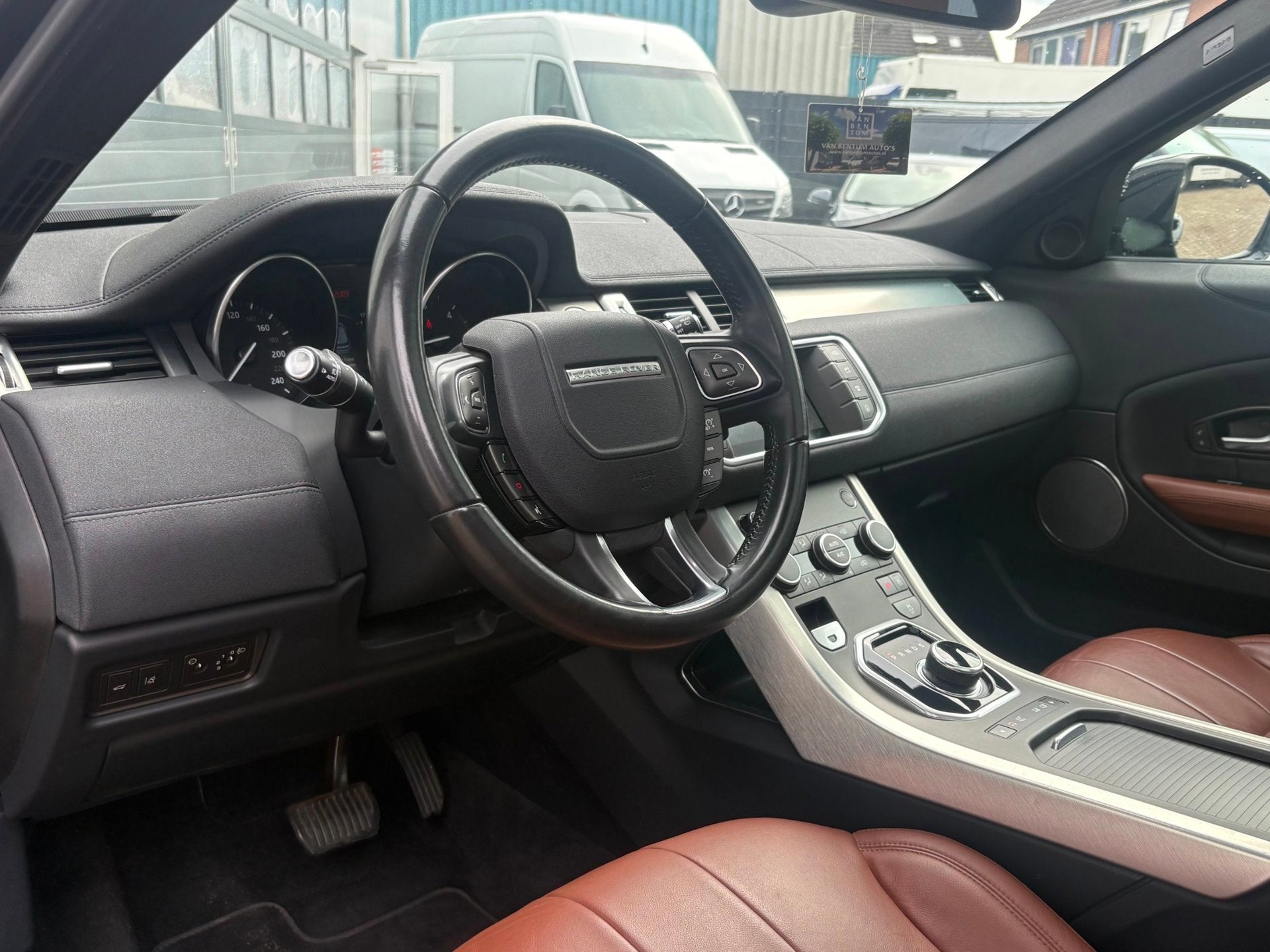 Land Rover Range Rover Evoque 2.0TD4 150pk Autom. 4WD Urban, Auto's, Land Rover, Automaat, Dealer onderhouden, Gebruikt, Euro 6