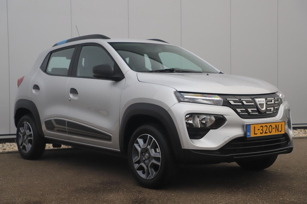 Dacia Spring Business 27 kWh Automaat Leder Navigatie Camera, Auto's, Gebruikt, 920 kg, 30 €/maand, Autotrust