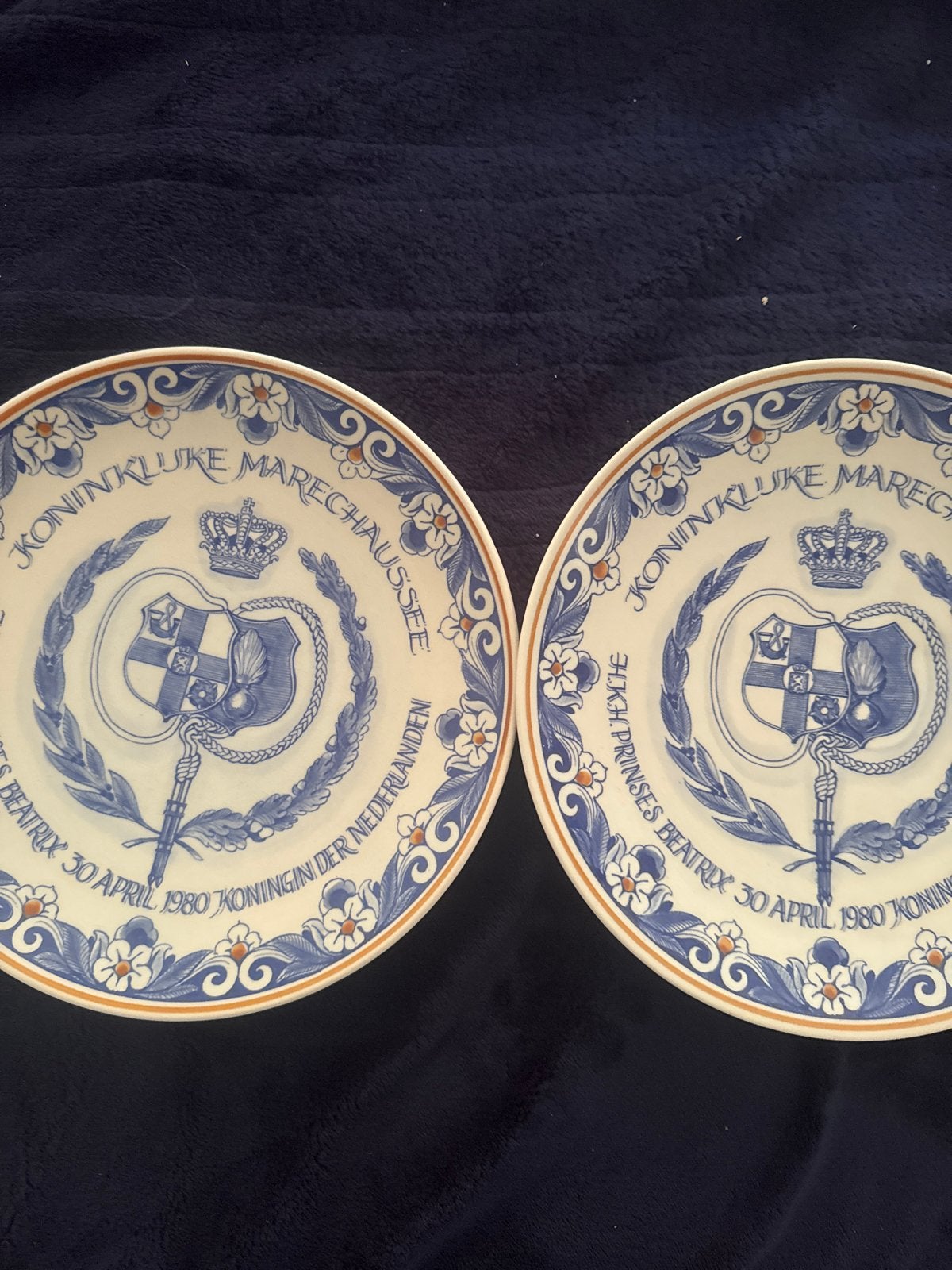 Delfts Blauw Herdenkingsbord Koninklijke Marechaussee, Antiek en Kunst, Ophalen of Verzenden