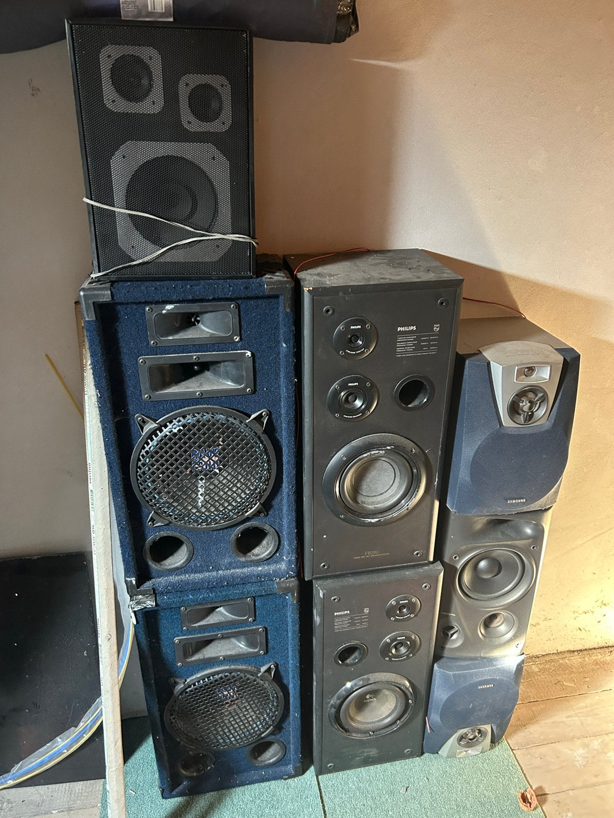 Diverse luidsprekers de prijs is voor alles inclusief, Audio, Tv en Foto, Ophalen, Gebruikt, Geschikt voor surround/home cinema
