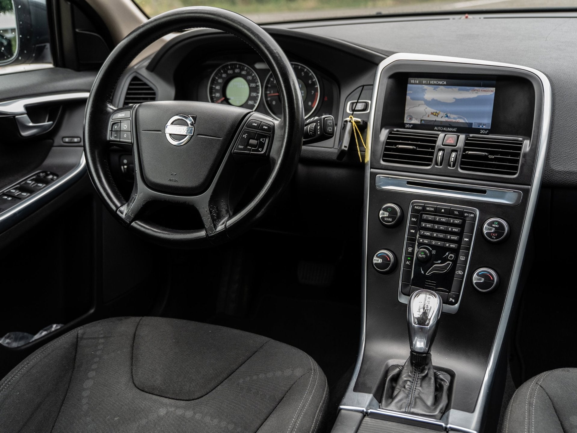 Volvo XC60 2.0 T5 Kinetic | AUTOMAAT | CRUISE / CLIMATE CONT, Auto's, Euro 5, 4 cilinders, 1598 kg, Origineel Nederlands
