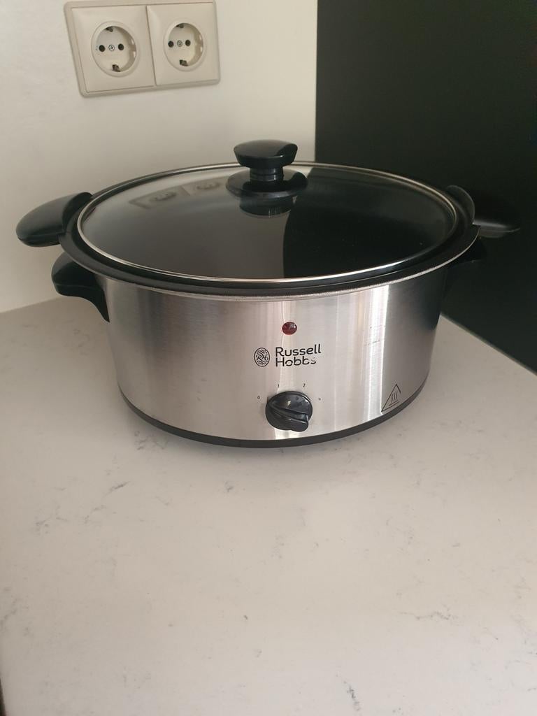 Keurige Russell Hobbs slowcooker
3 liter
Aluminium binnenpan, Witgoed en Apparatuur, Slowcookers, Ophalen, Zo goed als nieuw