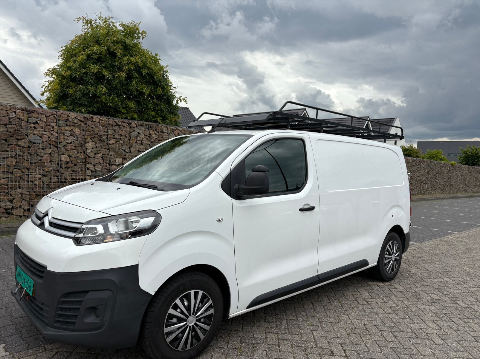 Citroën Jumpy GB M 1.5 Bluehdi 120PK S&S 3-zits 2020 Wit, 1556 kg, 4 cilinders, Citroën, Leder en Stof