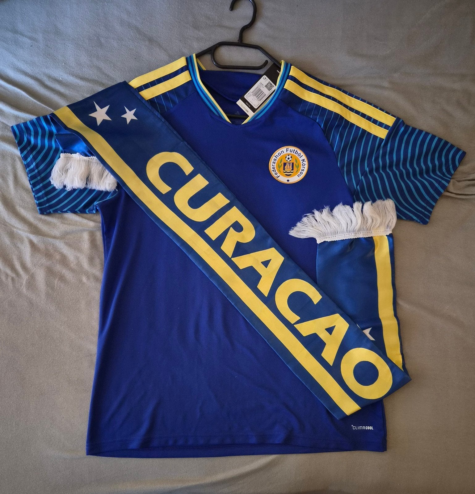 WK26 Curaçao thuisshirt incl sjaal, Maat L, Ophalen of Verzenden, Nieuw, Shirt