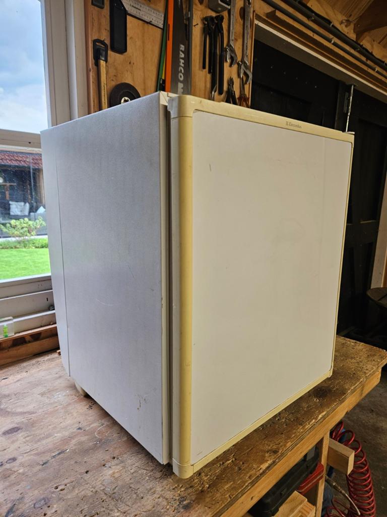 Mini koelkast Electrolux, Witgoed en Apparatuur, Vriezers en Diepvrieskisten, Ophalen, Minder dan 60 cm, Minder dan 85 cm