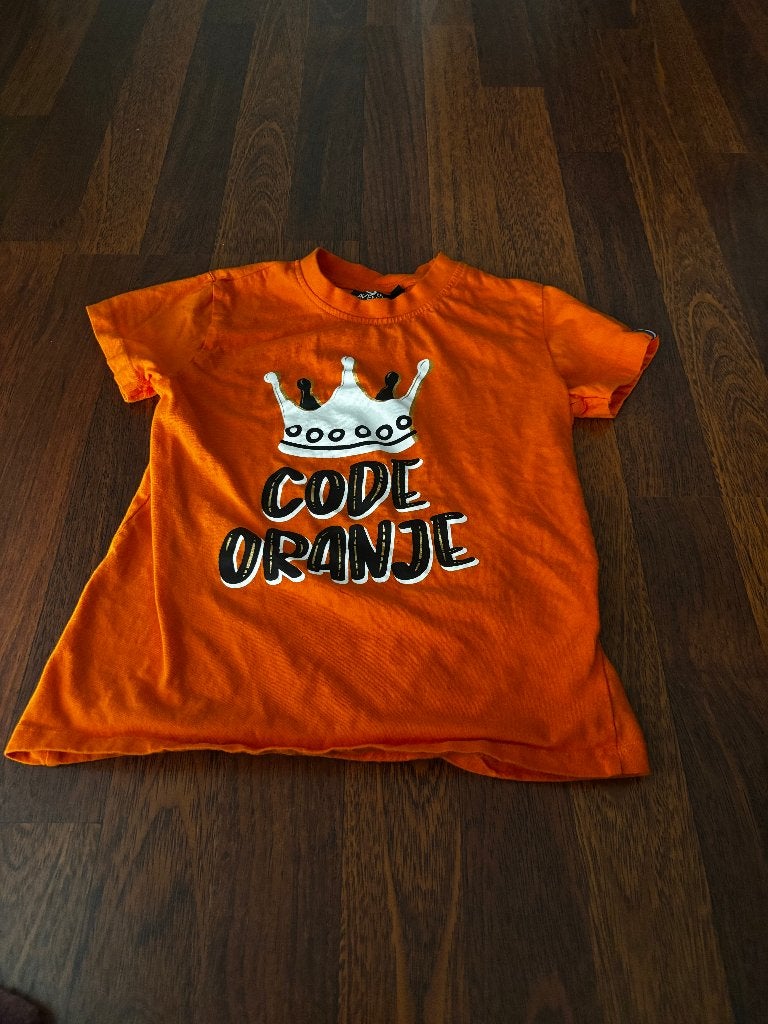 T-shirt maat 122-128 (advr 153), Ophalen of Verzenden, Zo goed als nieuw, Jongen, Shirt of Longsleeve