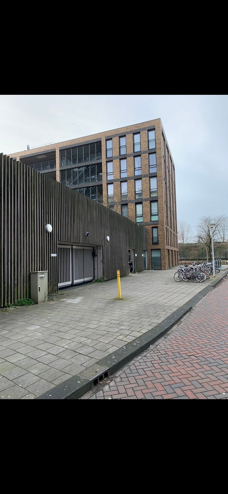 PARKEERPLAATS GARAGE TE HUUR OVERDEKT AMSTERDAM AFSLAG S105, Ophalen of Verzenden