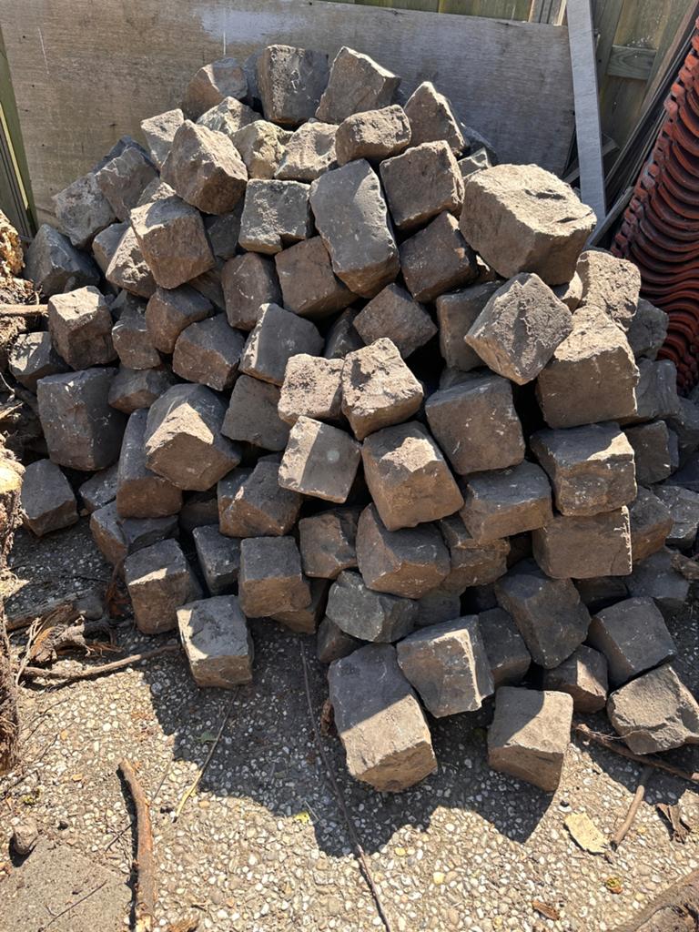Kinderkopjes, circa 12cm, Ophalen, Zo goed als nieuw, Beton, Overige typen