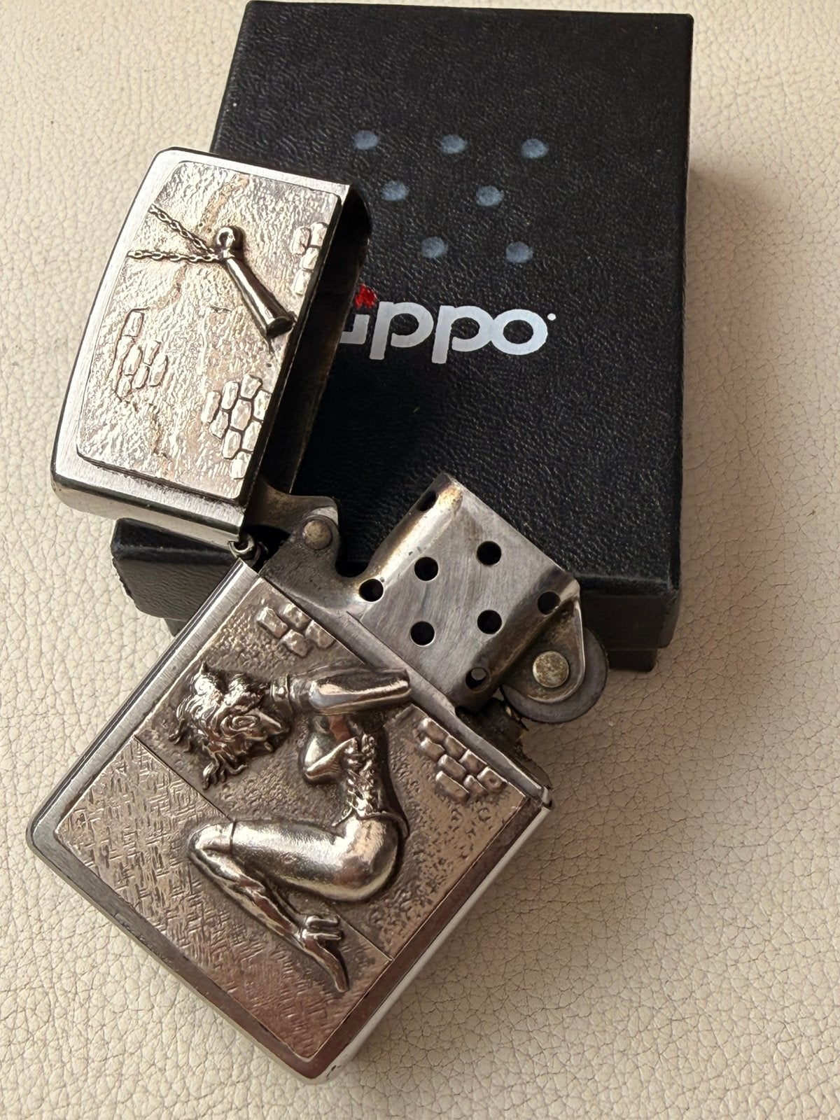 Zippo sex slave, Verzenden, Zo goed als nieuw, Merk