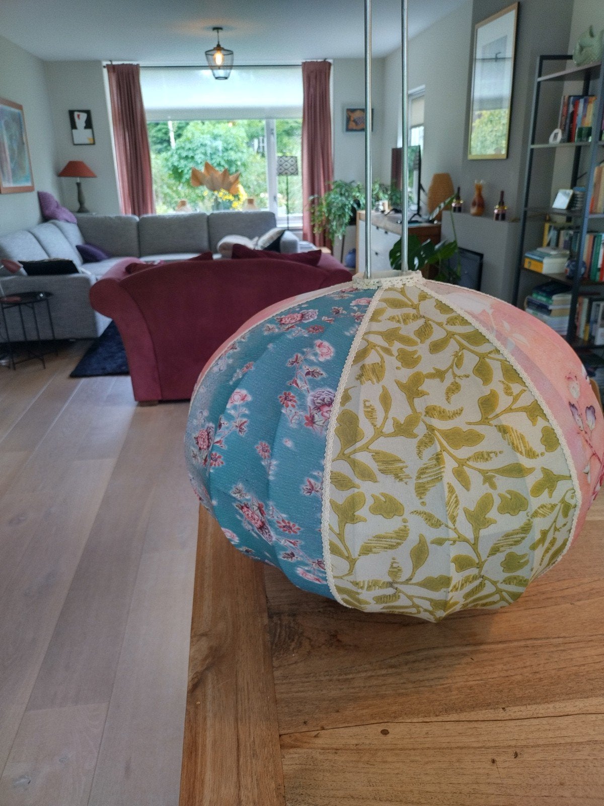Unieke hanglamp met kleurrijk design, Ophalen, Gebruikt, Metaal, E27 (groot)