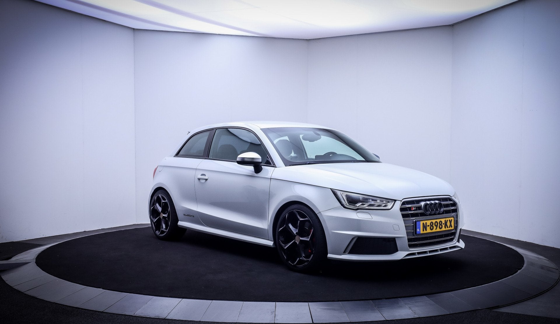 Audi S1 2.0TFSI S1 Quattro Pro Line Plus XENON | NAVI | LEDE, Auto's, Audi, Keurmerk '100% Onderhouden', Stof, Gebruikt, 4 cilinders
