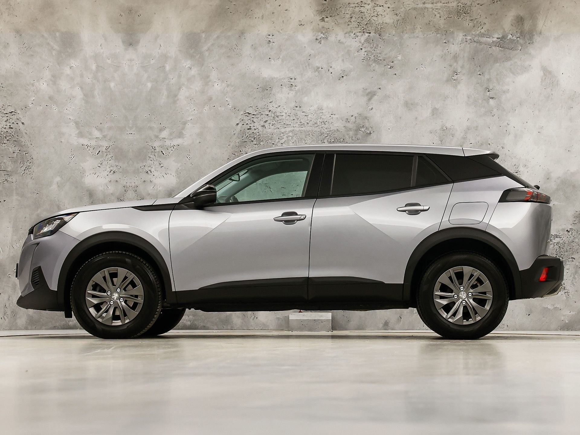 Peugeot 2008 1.2 PureTech Sport 131Pk Automaat (APPLE CARPLA, Auto's, 12 maanden, Stof, Gebruikt, 1199 cc