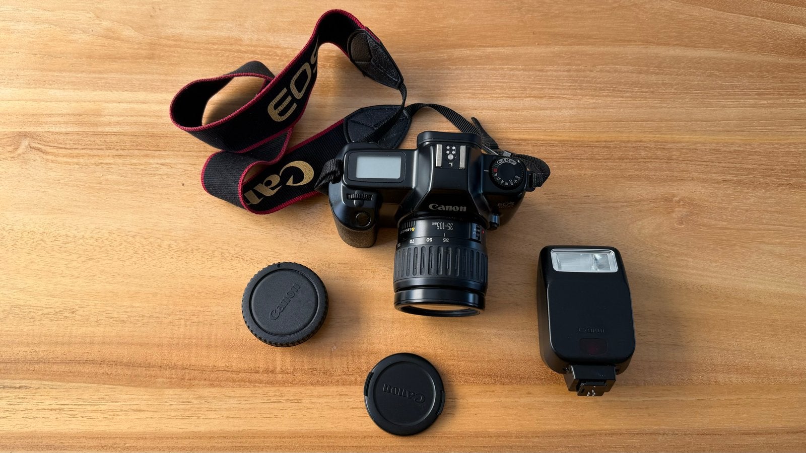 Canon EOS 1000 spiegelreflexcamera - van eerste eigenaar, Audio, Tv en Foto, Fotocamera's Analoog, Ophalen, Gebruikt, Spiegelreflex