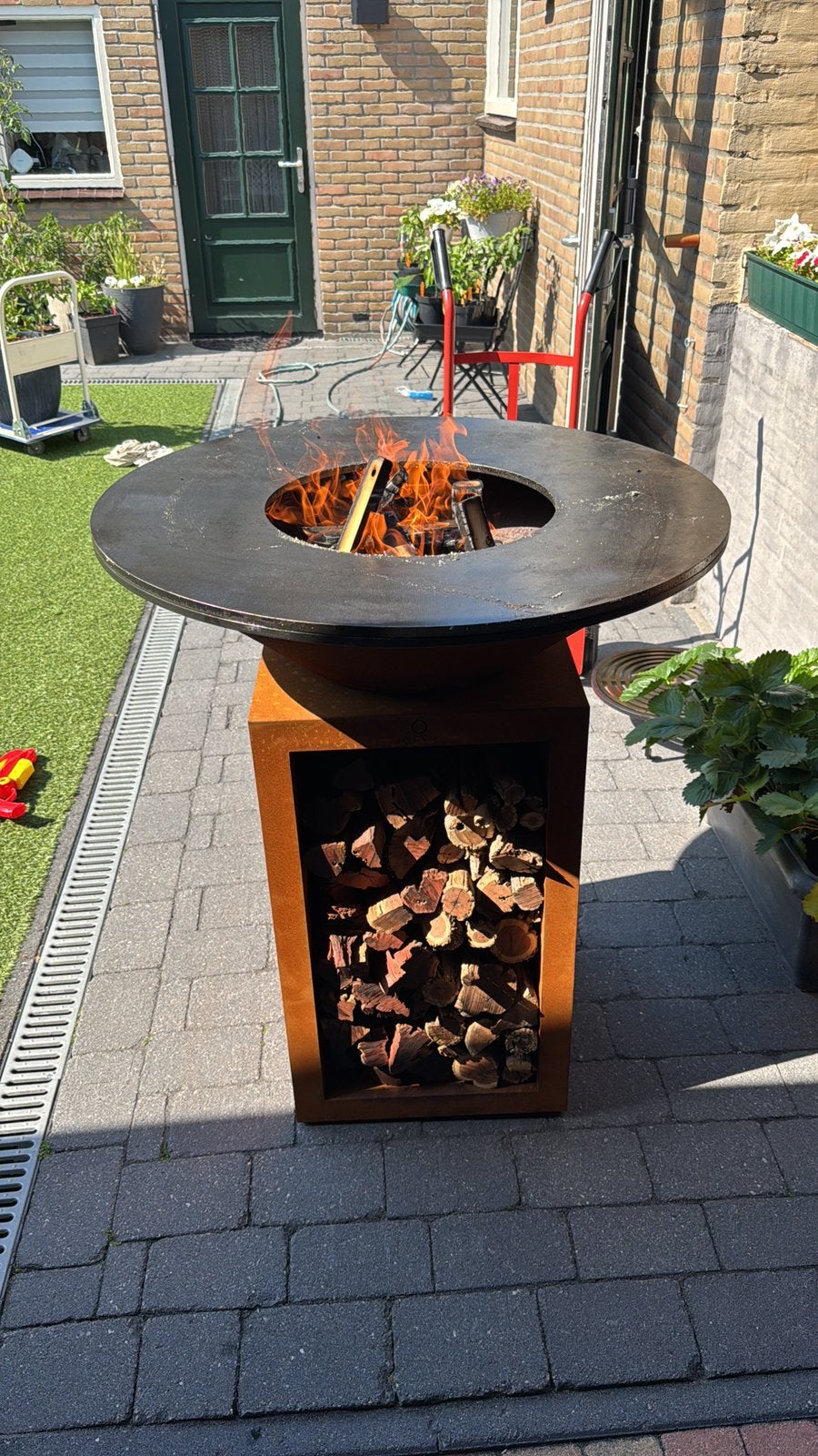 Ofyr 85 storage corten 1x gebruikt en dus zgan ZEER COMPLEET, Tuin en Terras, Houtskoolbarbecues, Ophalen, Zo goed als nieuw